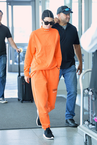 kendall-jenner-street-style-tracksuit