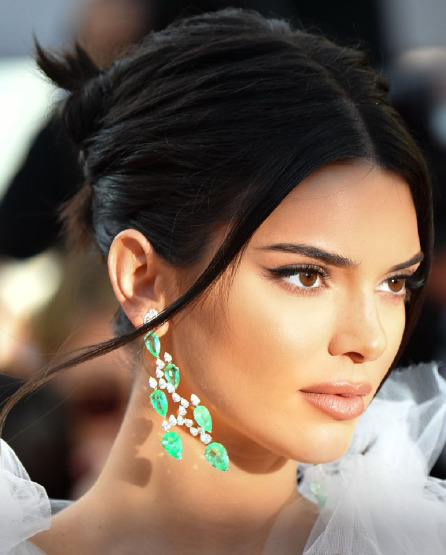 kendall-jenner-cannes-red-carpet-beauty-make-up-nude