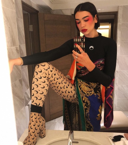 dua-lipa-instagram-mirror-selfie-red-lipstick-blush-beauty