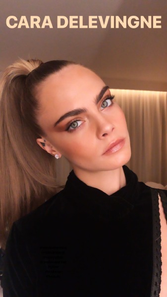 cara-delevingne-hair-make-up-beauty-skin-ponytail-party-times-square
