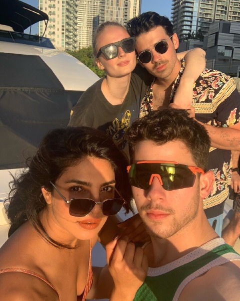 joe-jonas-nick-jonas-brothers-sophie-turner-priyanka-chopra-holiday-miami