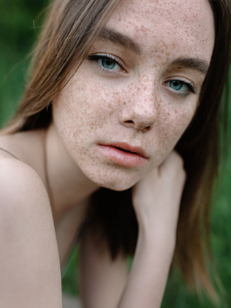 skin-care-hyperpigmentation-dark-spots-color-correct-beauty